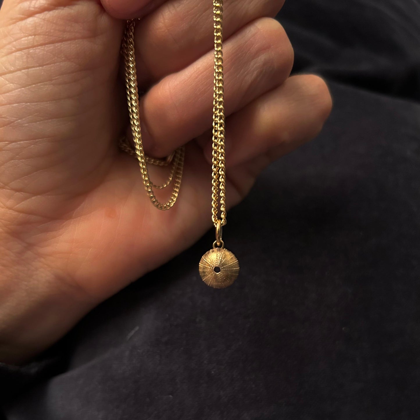 Handmade Sea Urchin Pendant in Bronze – Ciondolo Riccio di Mare in bronzo artigianale